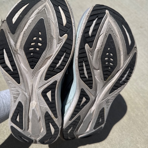 Asics Superblast 2 (Women's 8.5, Men's 7) - Picture 6 of 9